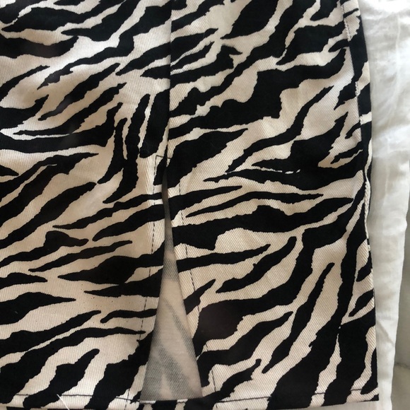 Motel Rocks Zebra Skirt - Picture 2 of 5